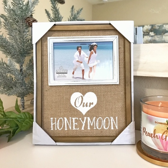 Honeymoon 4x6 Photo Frame - Picture 1 of 2